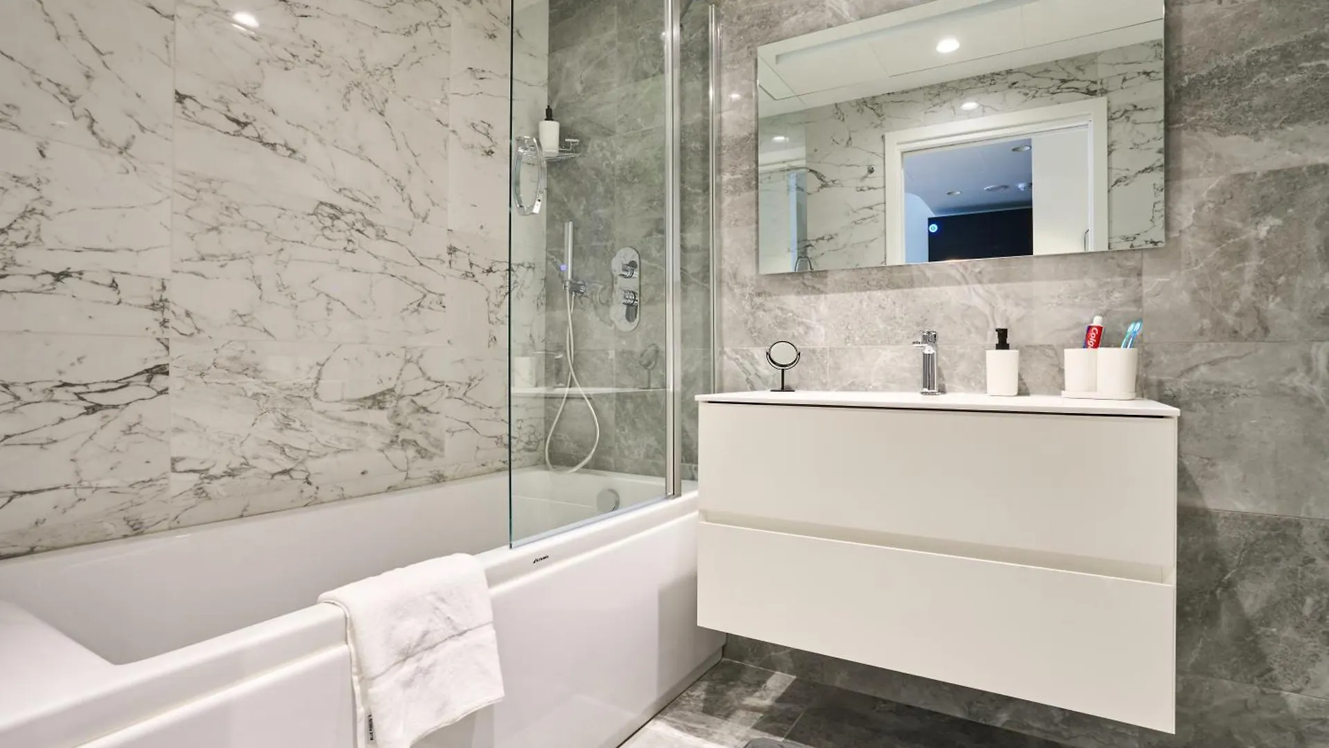Stunning Seaview Mercury Tower Apartments - Luxurious Twin Units Saint Julian's