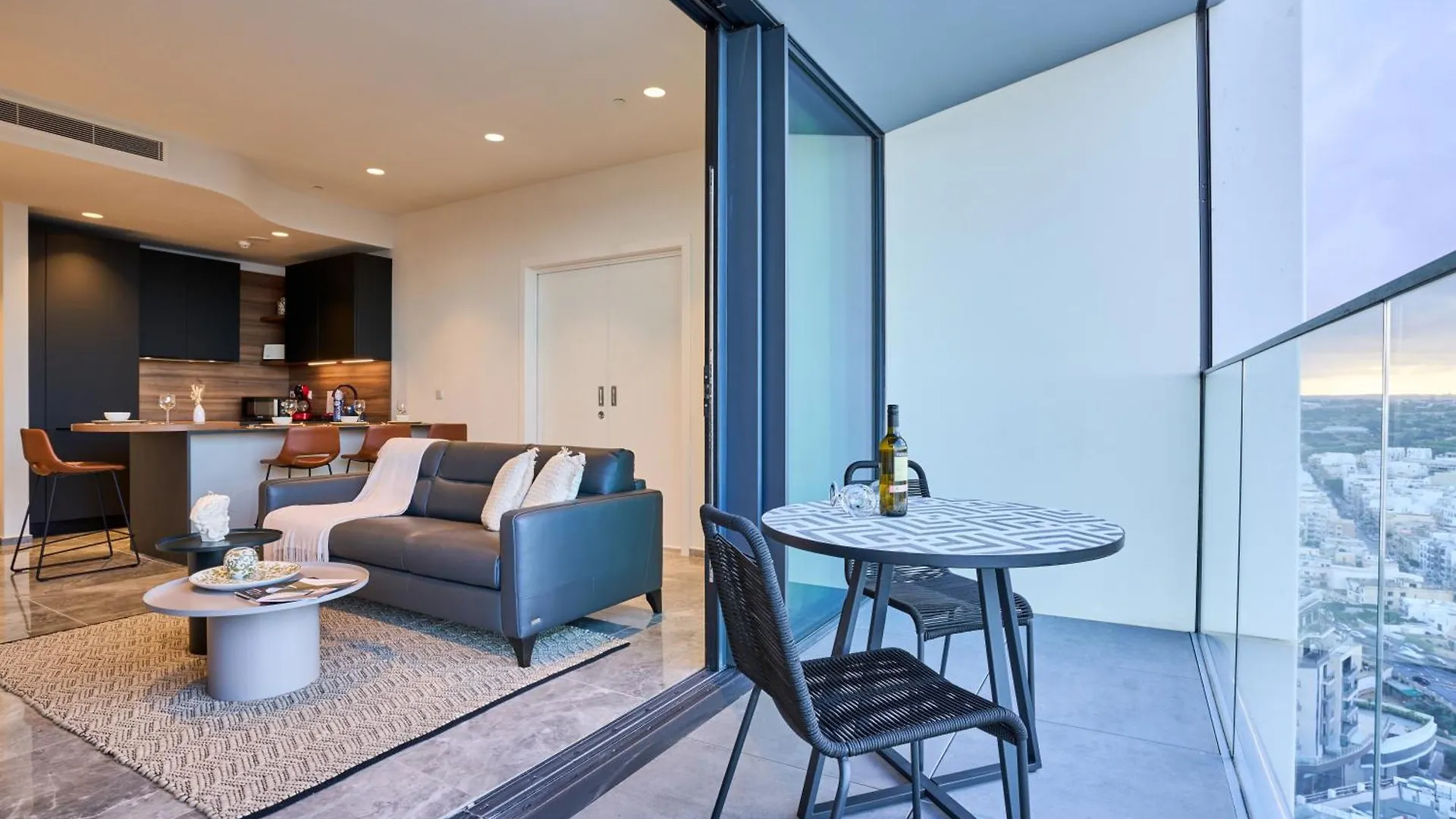 Stunning Seaview Mercury Tower Apartments - Luxurious Twin Units Saint Julian's