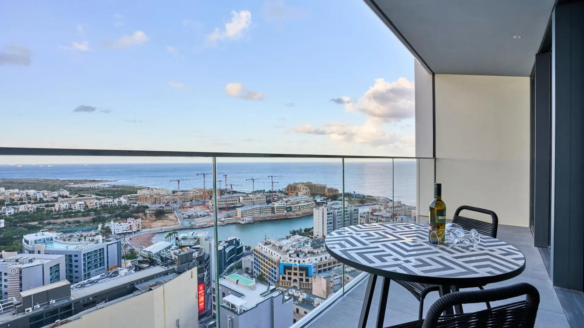 Stunning Seaview Mercury Tower Apartments - Luxurious Twin Units Saint Julian's